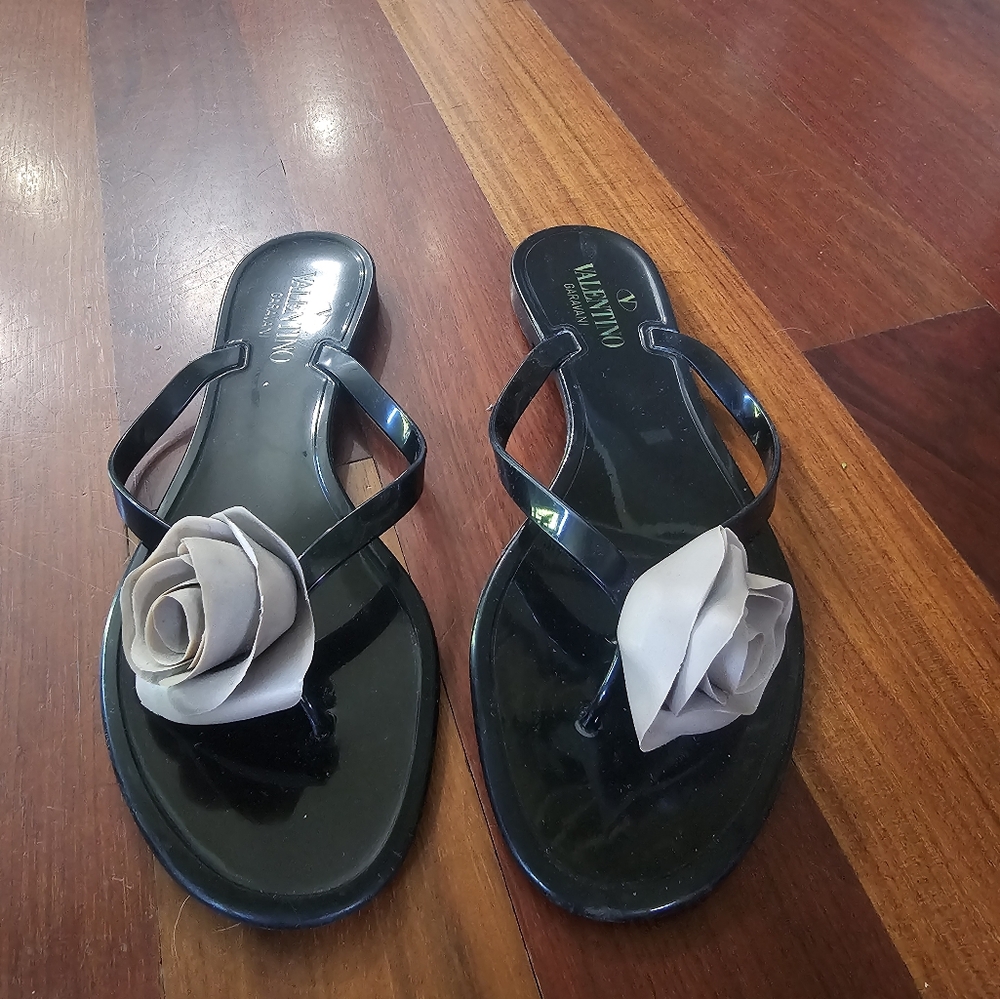 Valentino Black Sandals with Beige Flower Size 39